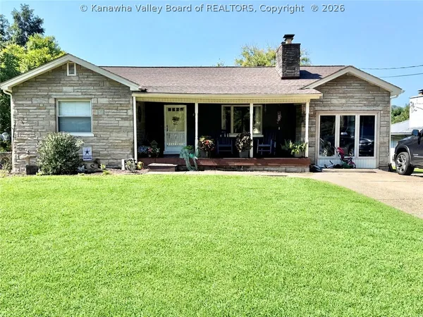 $285,000 | 851 Sweet Acres Drive, St. Albans, WV 25177