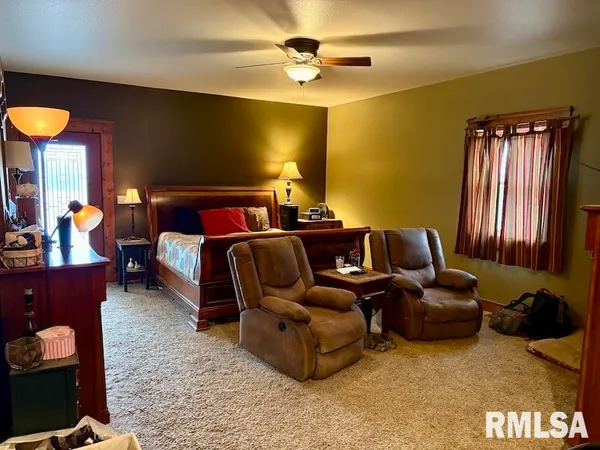 $1,550,000 | 21634 North 1050th Street, Hidalgo, IL 62432