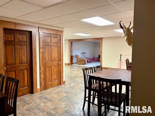 $1,550,000 | 21634 North 1050th Street, Hidalgo, IL 62432