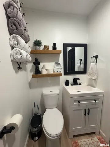 $198,000 | 1303 North Maple Street, Carterville, IL 62918