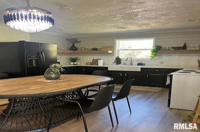 $198,000 | 1303 North Maple Street, Carterville, IL 62918