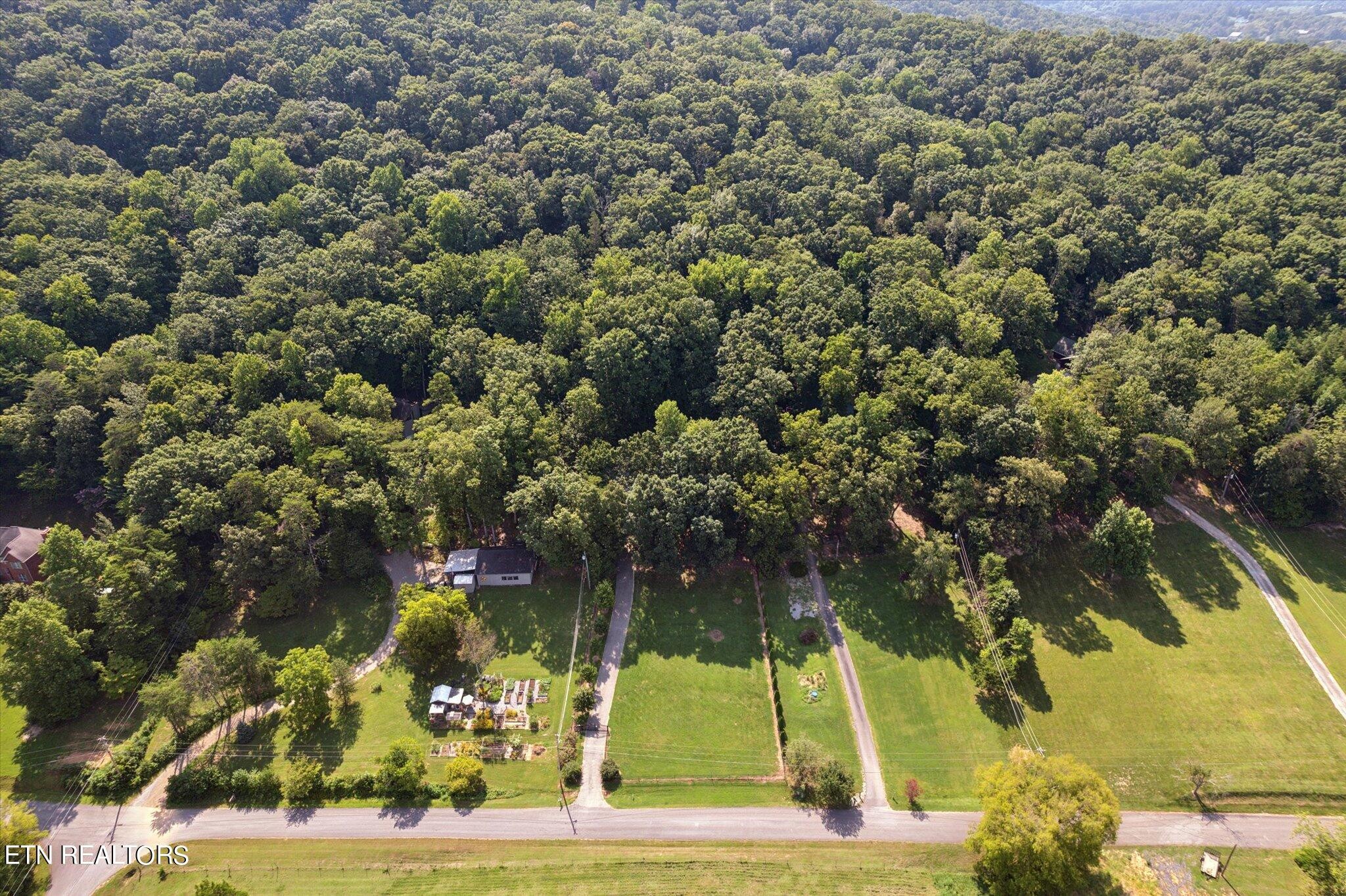 450 Kelly Hills Road Sevierville, TN 37876 - Photo 37 of 37 Gallery Image 37