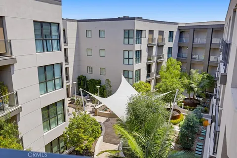 $1,290,000 | 402 Rockefeller, Unit 406, Irvine, CA 92612