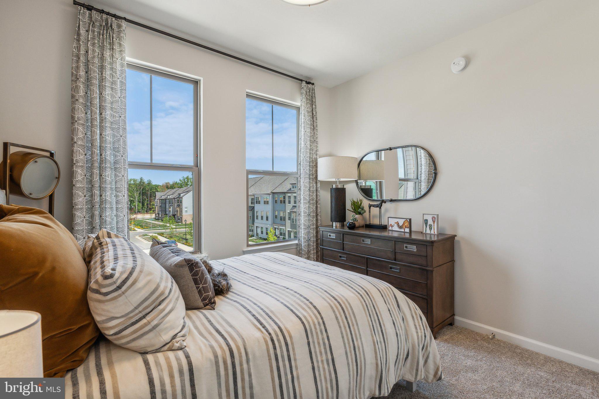 7014 Gladebrook Road Brandywine, MD 20613 - Photo 22 of 43 a bedroom with a bed chair and window