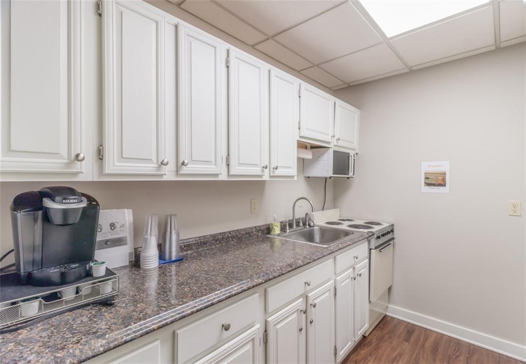 750 Washington Road, Unit 303 Pittsburgh, PA 15228 - Photo 4 of 9 Gallery Image 4