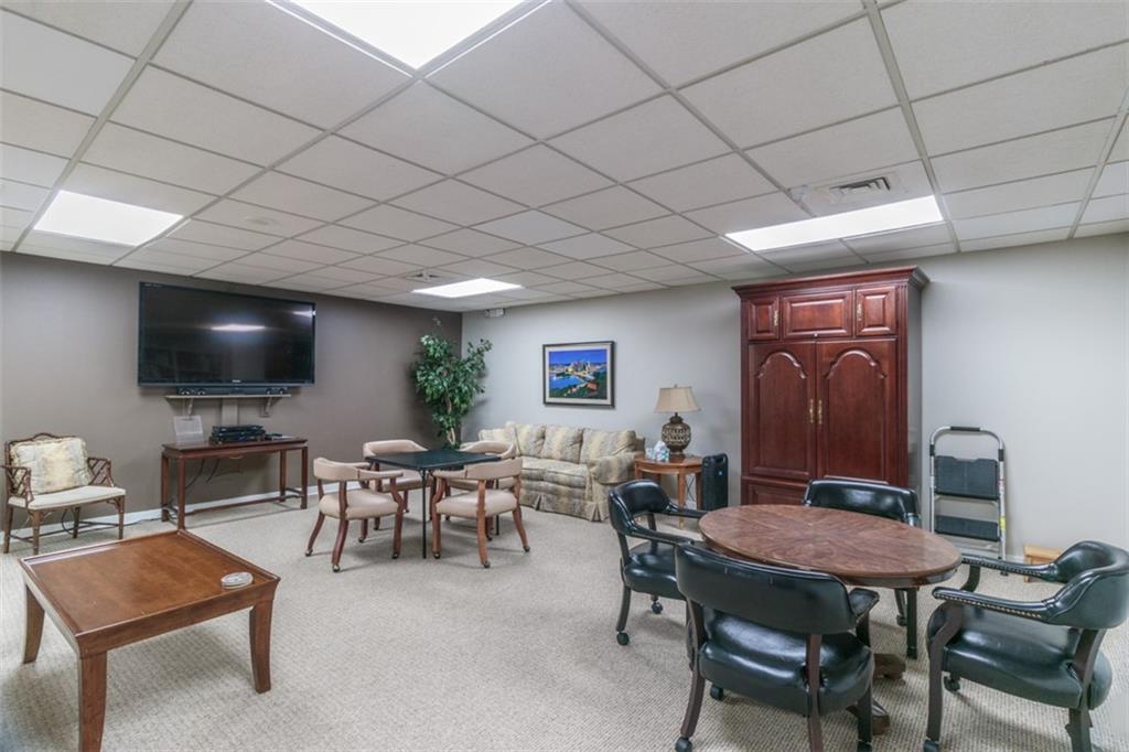 750 Washington Road, Unit 303 Pittsburgh, PA 15228 - Photo 5 of 9 Gallery Image 5
