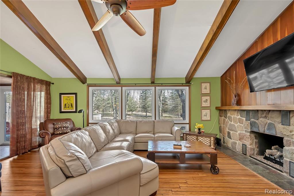 2403 East Square Lake Road Troy, MI 48085 - Photo 11 of 29