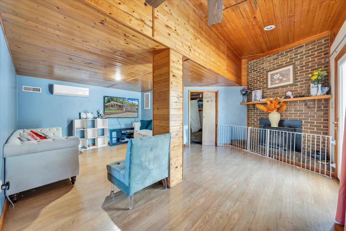 2412 Quarterwood Road Montvale, VA 24122 - Photo 29 of 55 29-MIB09523