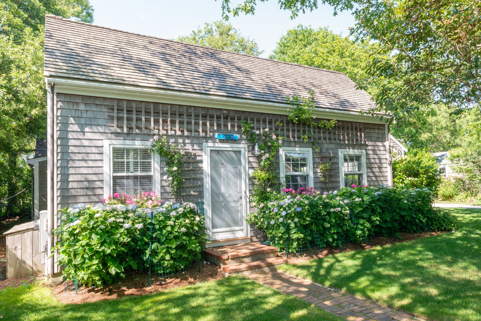 21 King Street Nantucket, MA 02554 - Photo 2 of 38