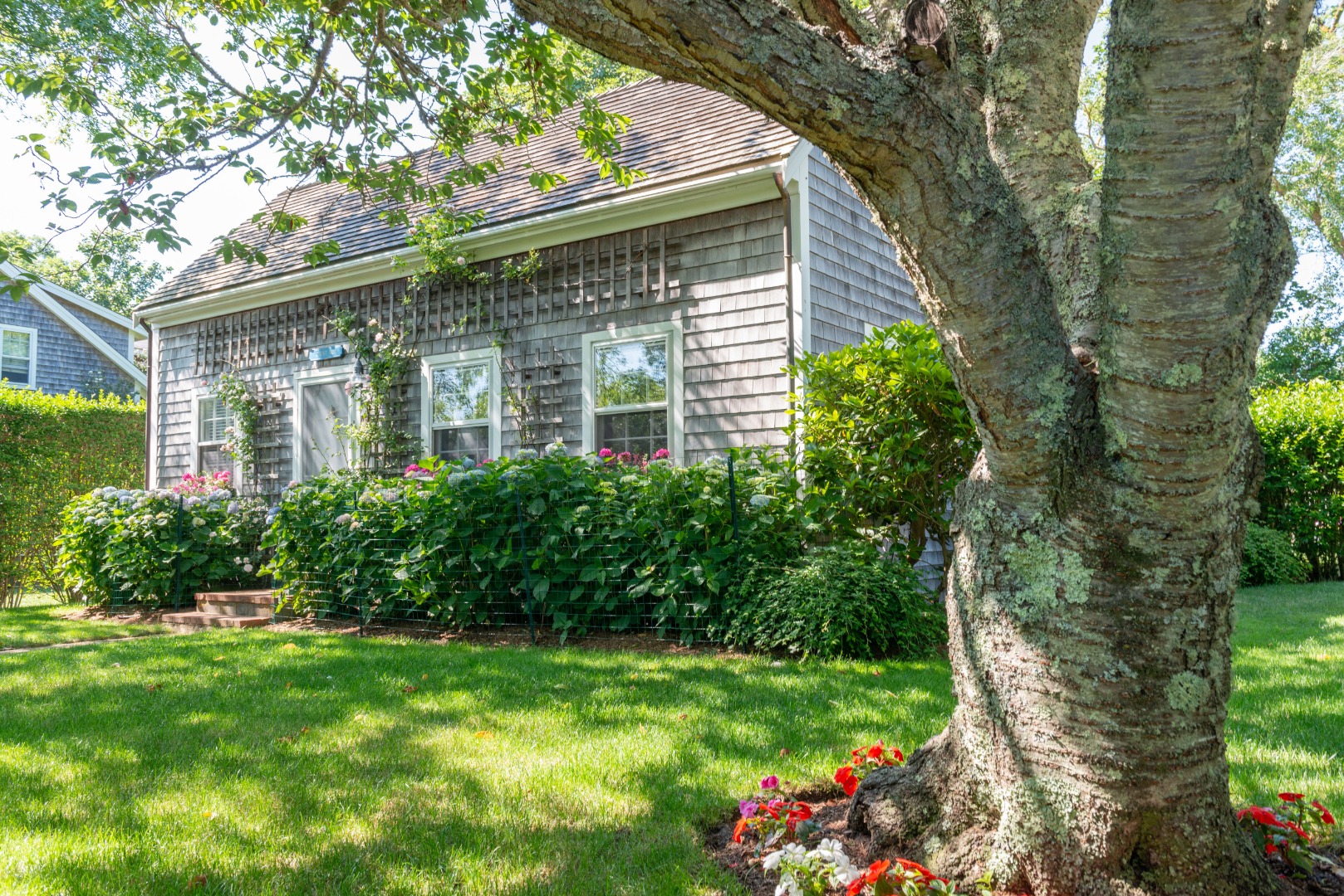 21 King Street Nantucket, MA 02554 - Photo 3 of 38