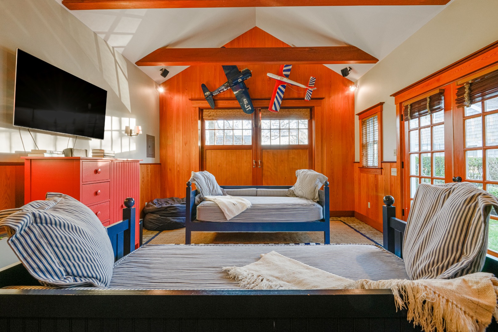 21 King Street Nantucket, MA 02554 - Photo 32 of 38