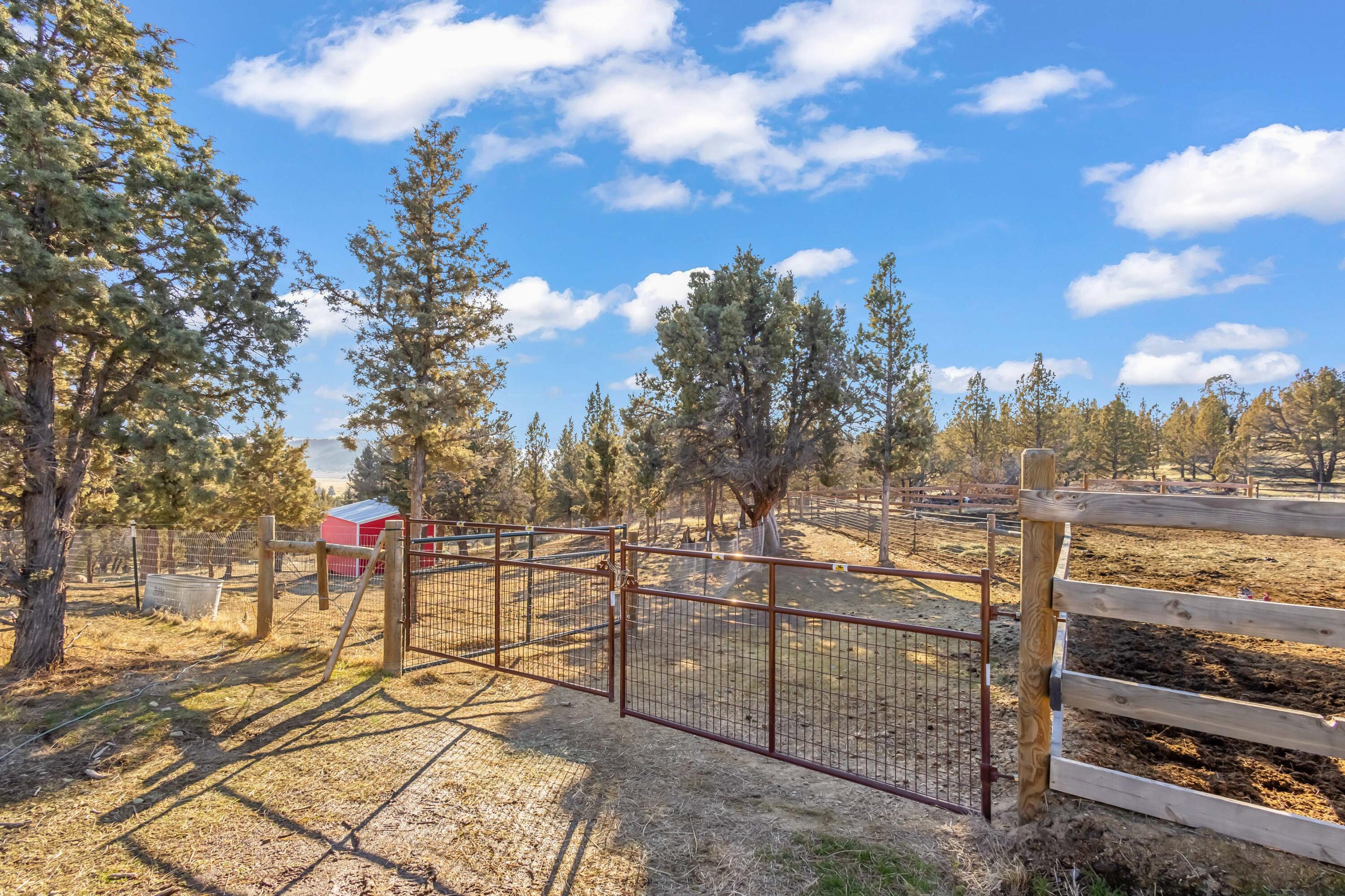 5582 North Mckay Road Prineville, OR 97754 - Photo 44 of 54 a view of a backyard of the house