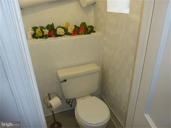 1024 Flanders Road Philadelphia, PA 19151 - Photo 16 of 18 Half Bath