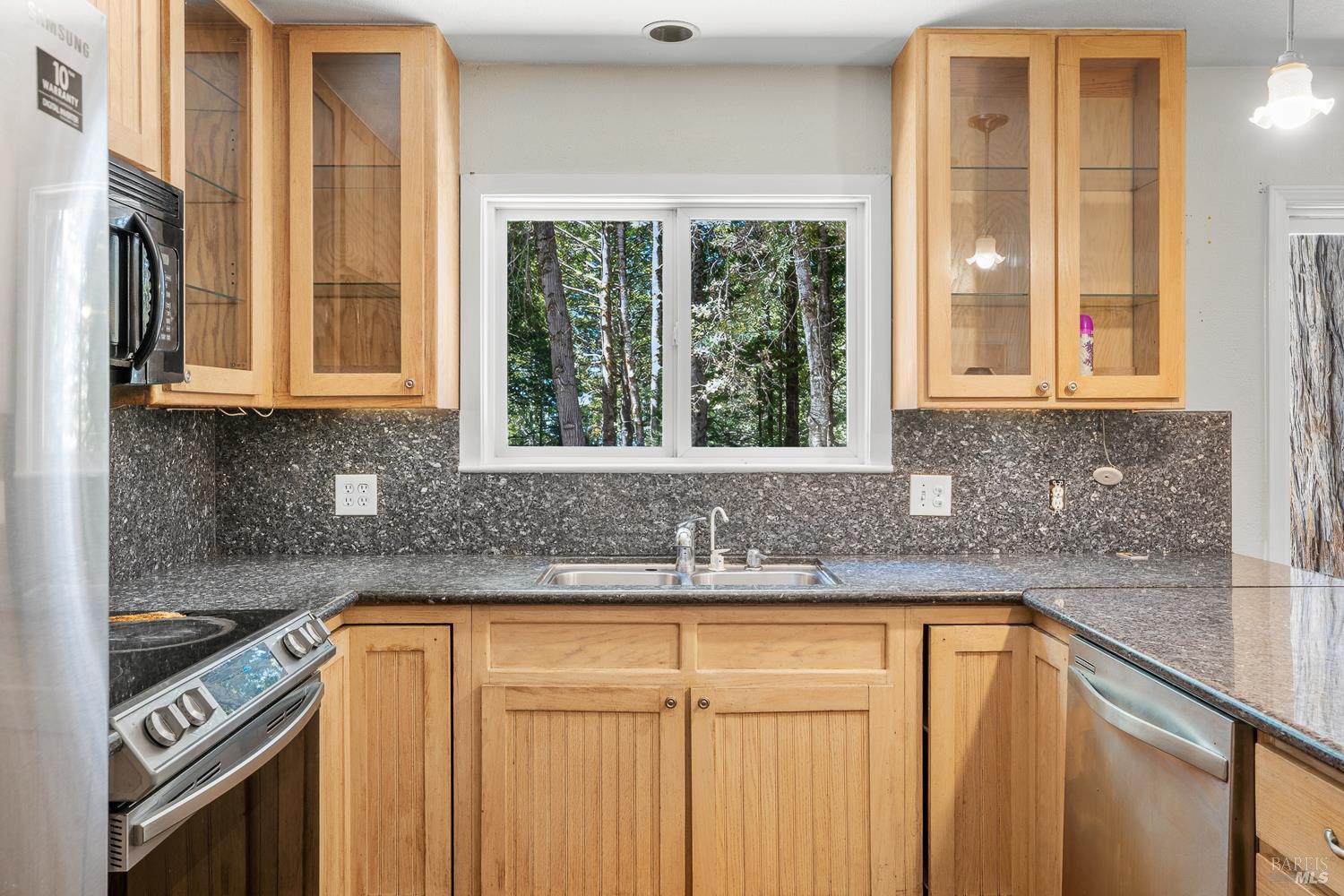 4030 Ridge Circle Willits, CA 95490 - Photo 7 of 19 Gallery Image 7