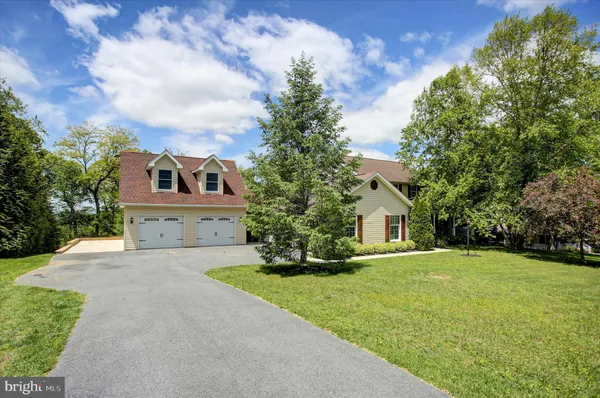 $549,900 | 11459 Valleywood Drive, Waynesboro, PA 17268