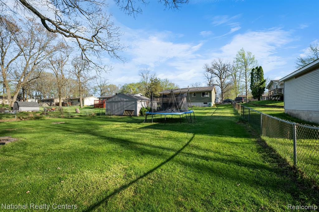 652 Snyder Road Highland, MI 48357 - Photo 34 of 36