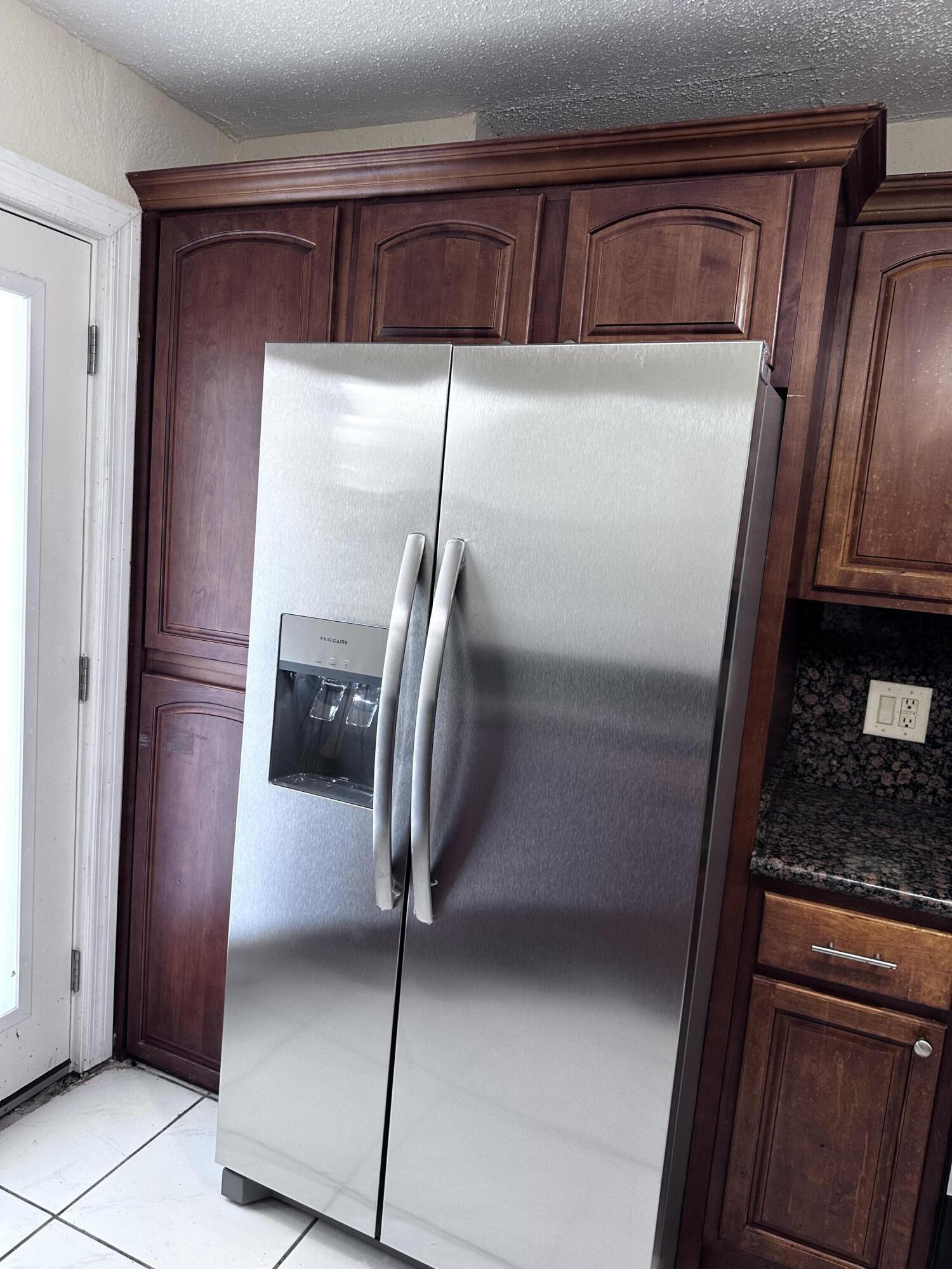 6200 South Falls Cir Drive, Unit 310 Lauderhill, FL 33319 - Photo 3 of 40 IMG_3289