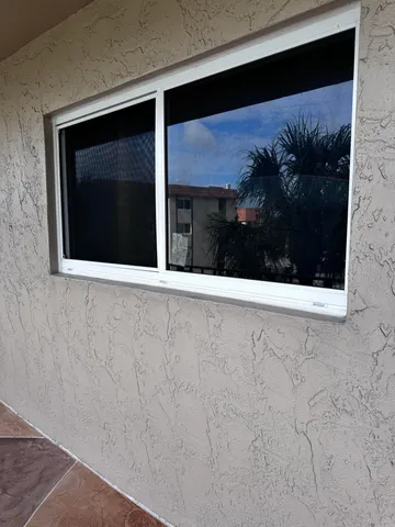 $159,900 | 6200 South Falls Cir Drive, Unit 310, Lauderhill, FL 33319