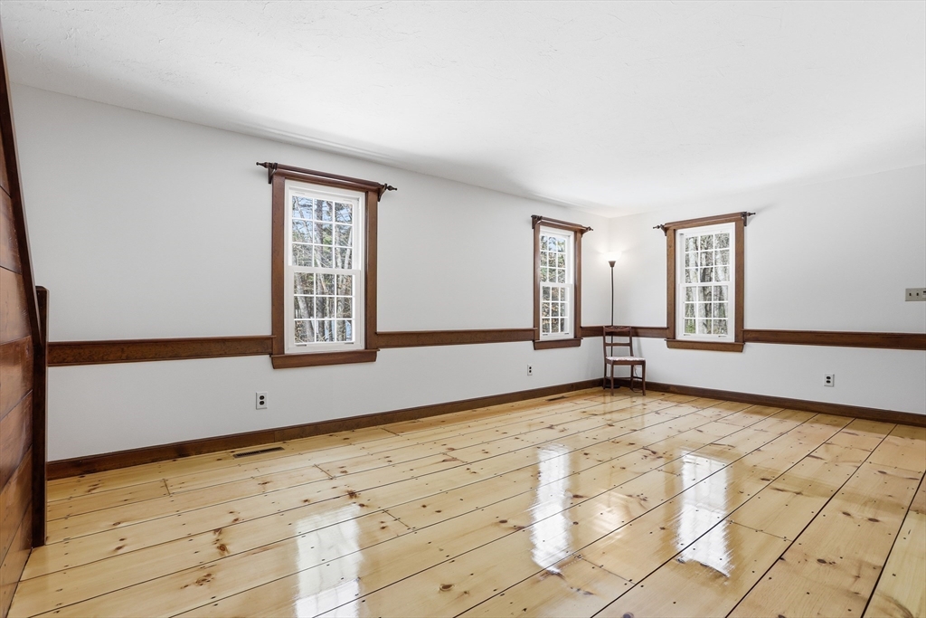 5 Oak Ridge Road Littleton, MA 01460 - Photo 11 of 40 Gallery Image 11