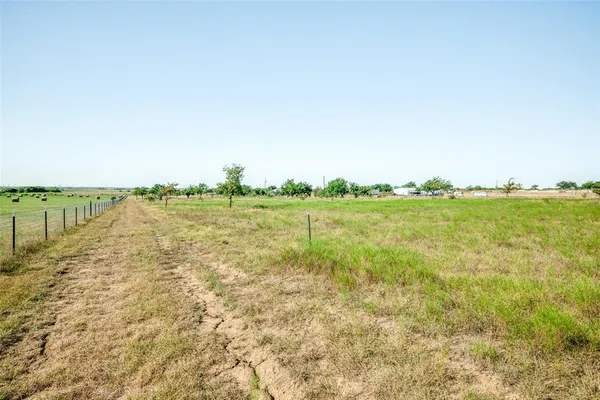$650,000 | Tr 28-5.0 Acres Tr 28-5.0 Acres Lois Road West, Sanger, TX 76266