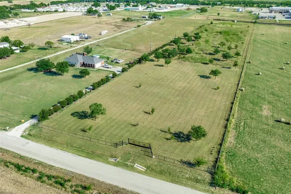 $650,000 | Tr 28-5.0 Acres Tr 28-5.0 Acres Lois Road West, Sanger, TX 76266