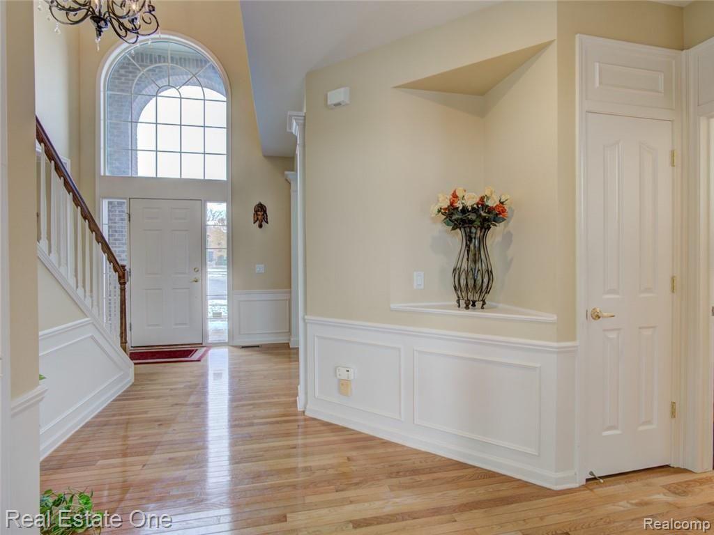 708 Enchantment Drive Rochester, MI 48307 - Photo 6 of 39 DSC00255_6_7.jpg