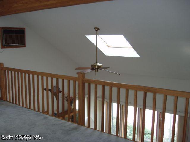 104 Ravenhill Road Tamiment, PA 18371 - Photo 5 of 13 Loft