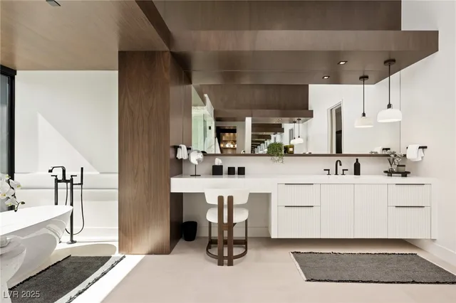 $30,000,000 | 11588 Stardust Drive, Las Vegas, NV 89135