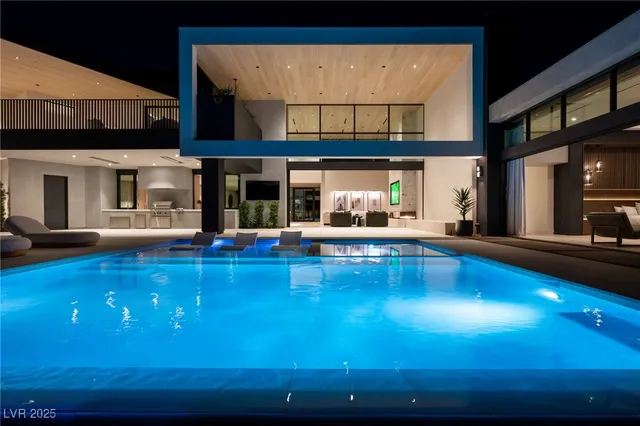 $30,000,000 | 11588 Stardust Drive, Las Vegas, NV 89135