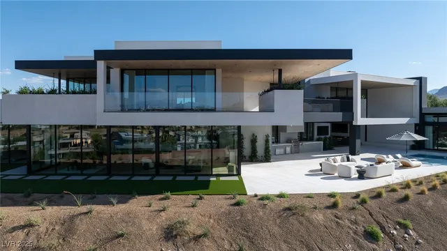 $30,000,000 | 11588 Stardust Drive, Las Vegas, NV 89135