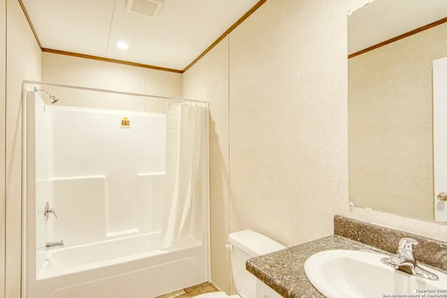 $305,000 | 418 Pr Sunset Vista Drive, Somerset, TX 78069