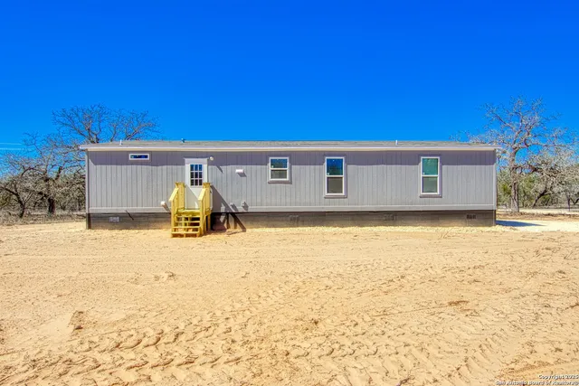 $305,000 | 418 Pr Sunset Vista Drive, Somerset, TX 78069