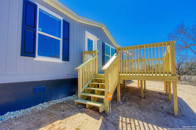 $305,000 | 418 Pr Sunset Vista Drive, Somerset, TX 78069