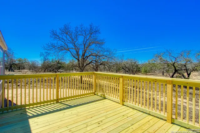 $305,000 | 418 Pr Sunset Vista Drive, Somerset, TX 78069