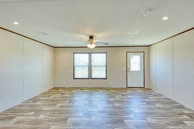 $305,000 | 418 Pr Sunset Vista Drive, Somerset, TX 78069