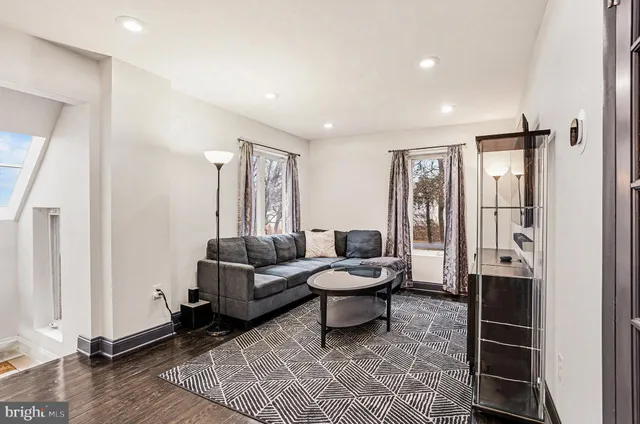 $2,950 | 85 Railroad Avenue, Glyndon, MD 21071