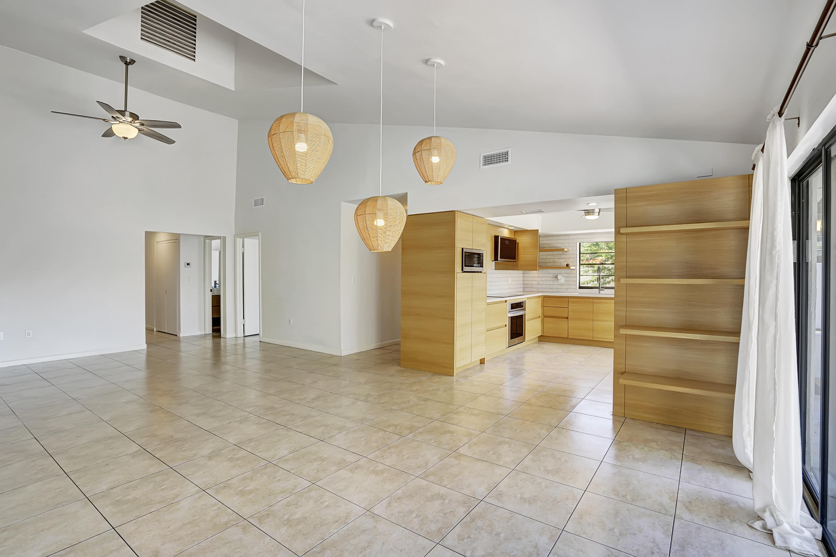 434 Southwest 27th Avenue Delray Beach, FL 33445 - Photo 19 of 38 Living Room/Dining Area