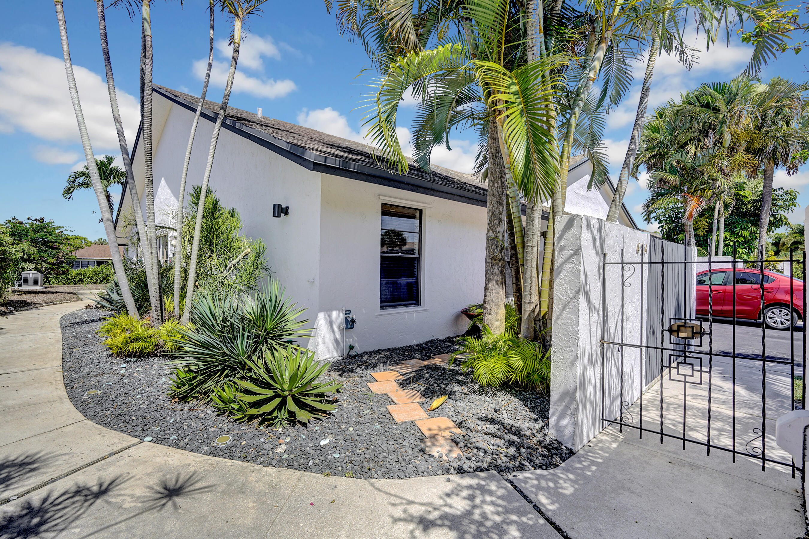 434 Southwest 27th Avenue Delray Beach, FL 33445 - Photo 2 of 38 Front Entrance Walkway
