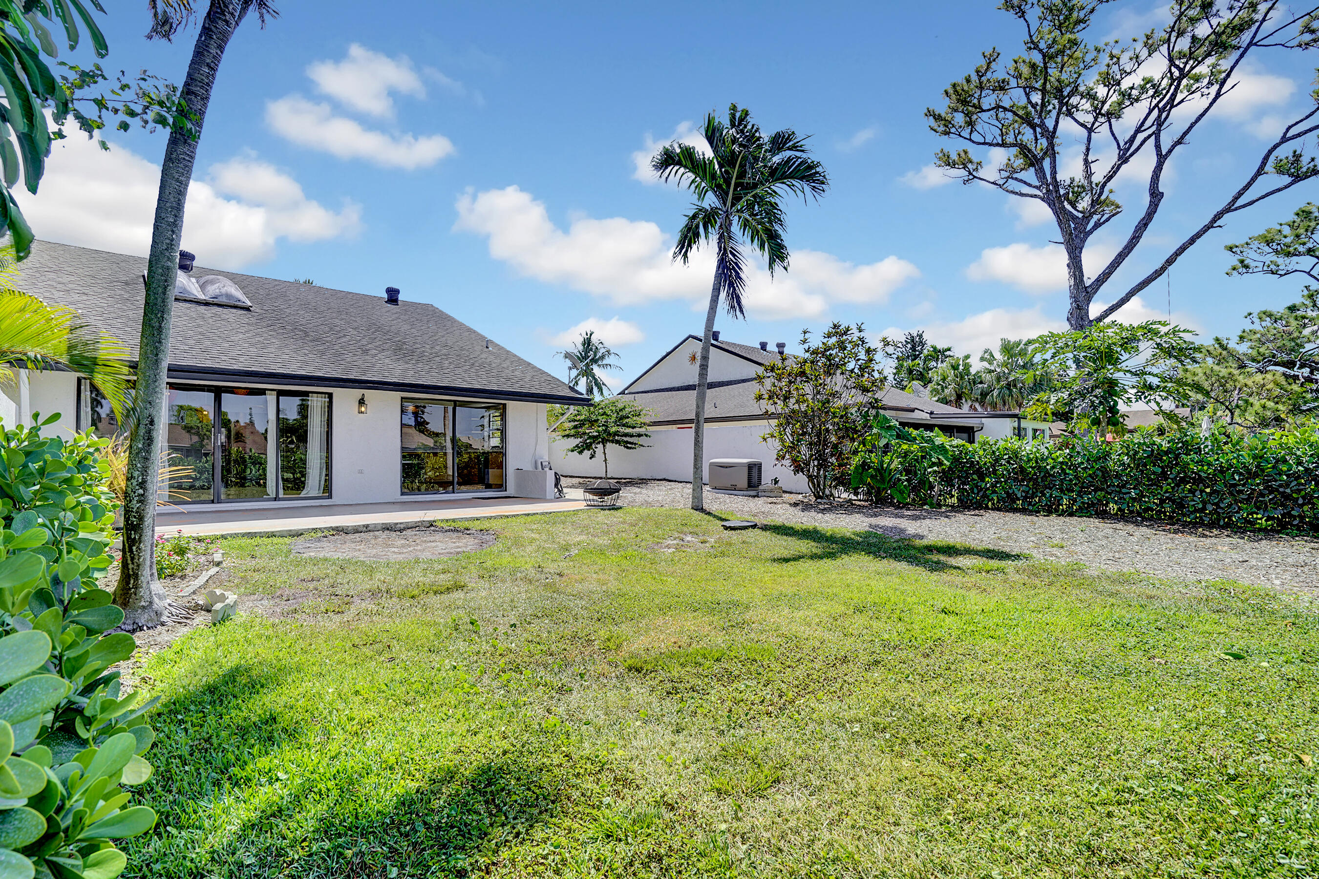 434 Southwest 27th Avenue Delray Beach, FL 33445 - Photo 24 of 38 Backyard