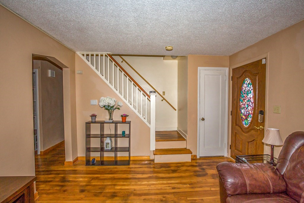 253 Pheland Street Springfield, MA 01109 - Photo 14 of 39 Gallery Image 14