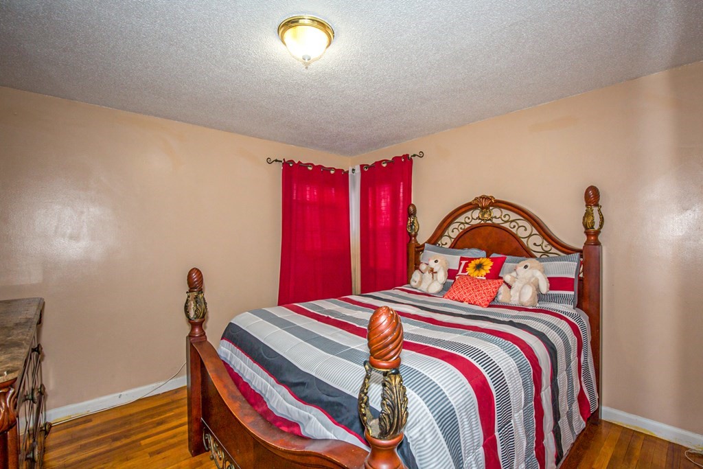 253 Pheland Street Springfield, MA 01109 - Photo 16 of 39 Gallery Image 16