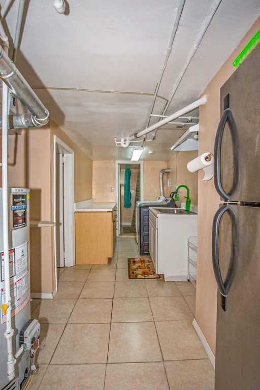 253 Pheland Street Springfield, MA 01109 - Photo 25 of 39 Gallery Image 25