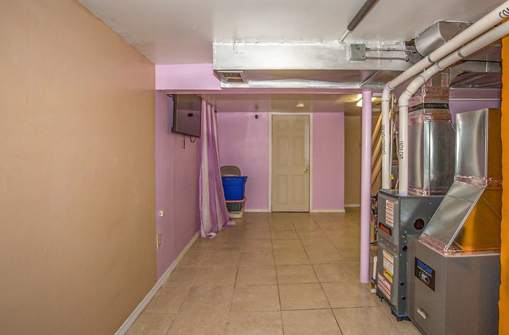 253 Pheland Street Springfield, MA 01109 - Photo 26 of 39 Gallery Image 26