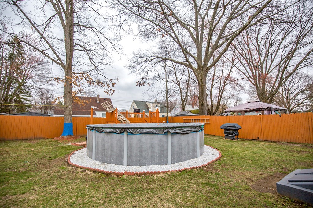 253 Pheland Street Springfield, MA 01109 - Photo 35 of 39 Gallery Image 35