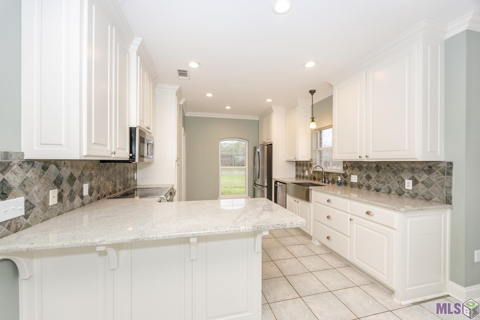 12010 Spring Meadow Drive Baton Rouge, LA 70818 - Photo 11 of 27