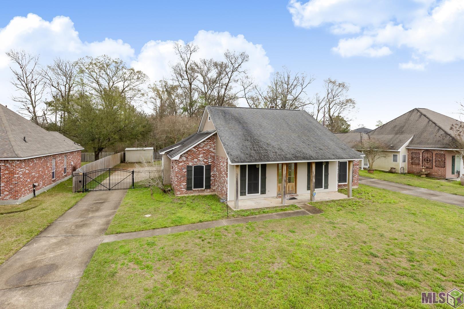12010 Spring Meadow Drive Baton Rouge, LA 70818 - Photo 2 of 27