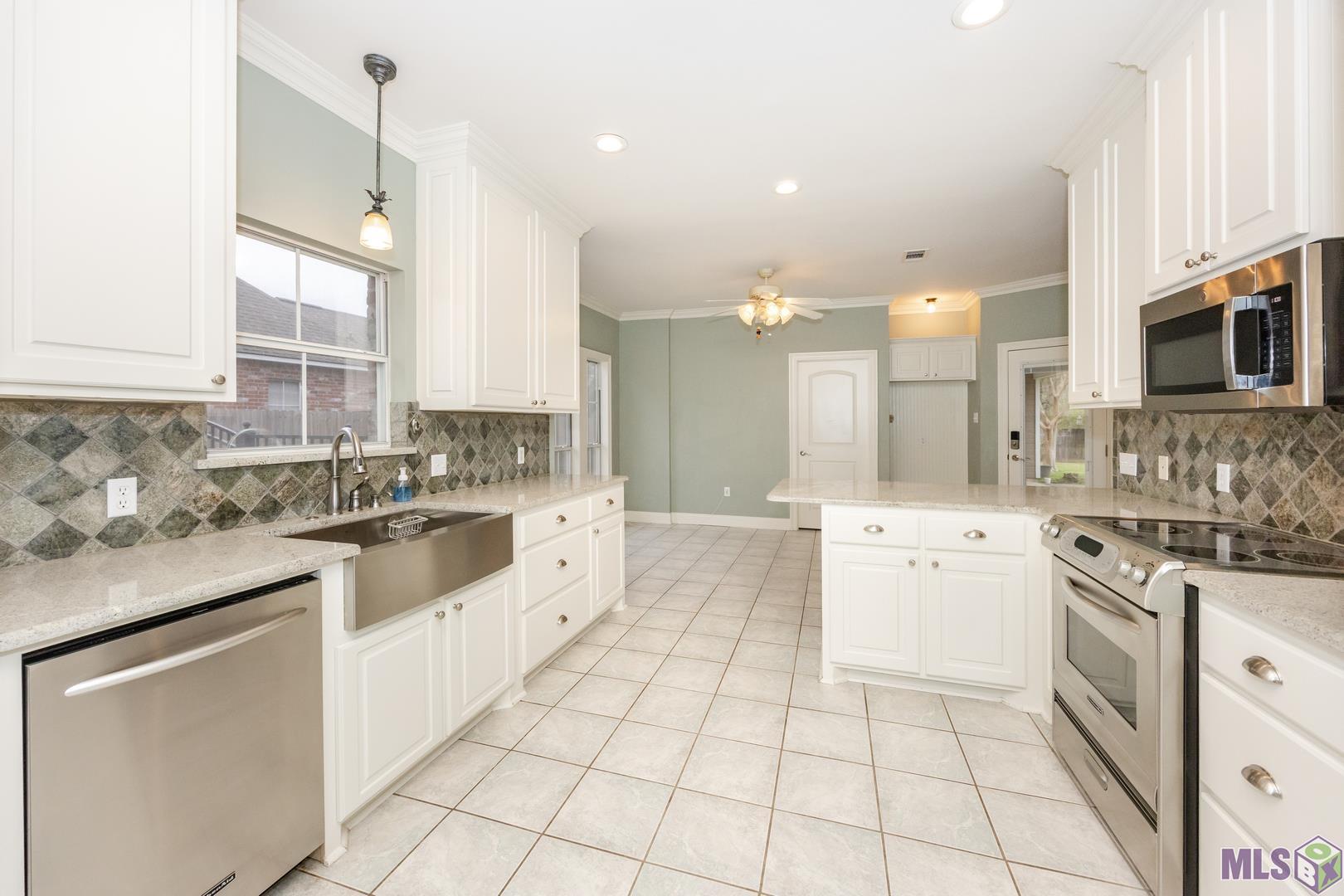 12010 Spring Meadow Drive Baton Rouge, LA 70818 - Photo 8 of 27