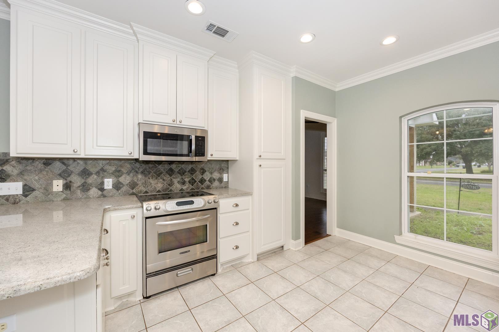 12010 Spring Meadow Drive Baton Rouge, LA 70818 - Photo 9 of 27