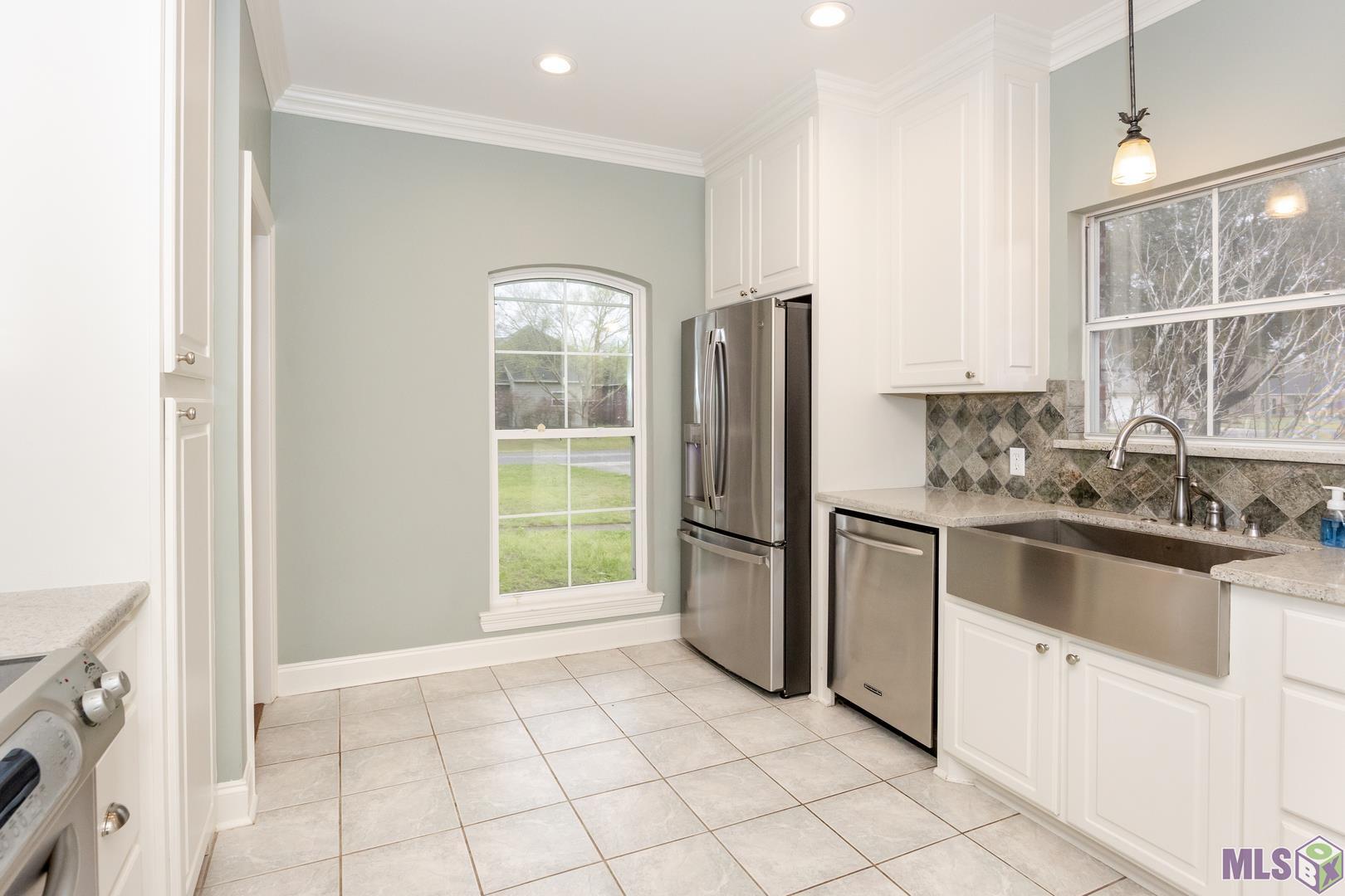 12010 Spring Meadow Drive Baton Rouge, LA 70818 - Photo 10 of 27