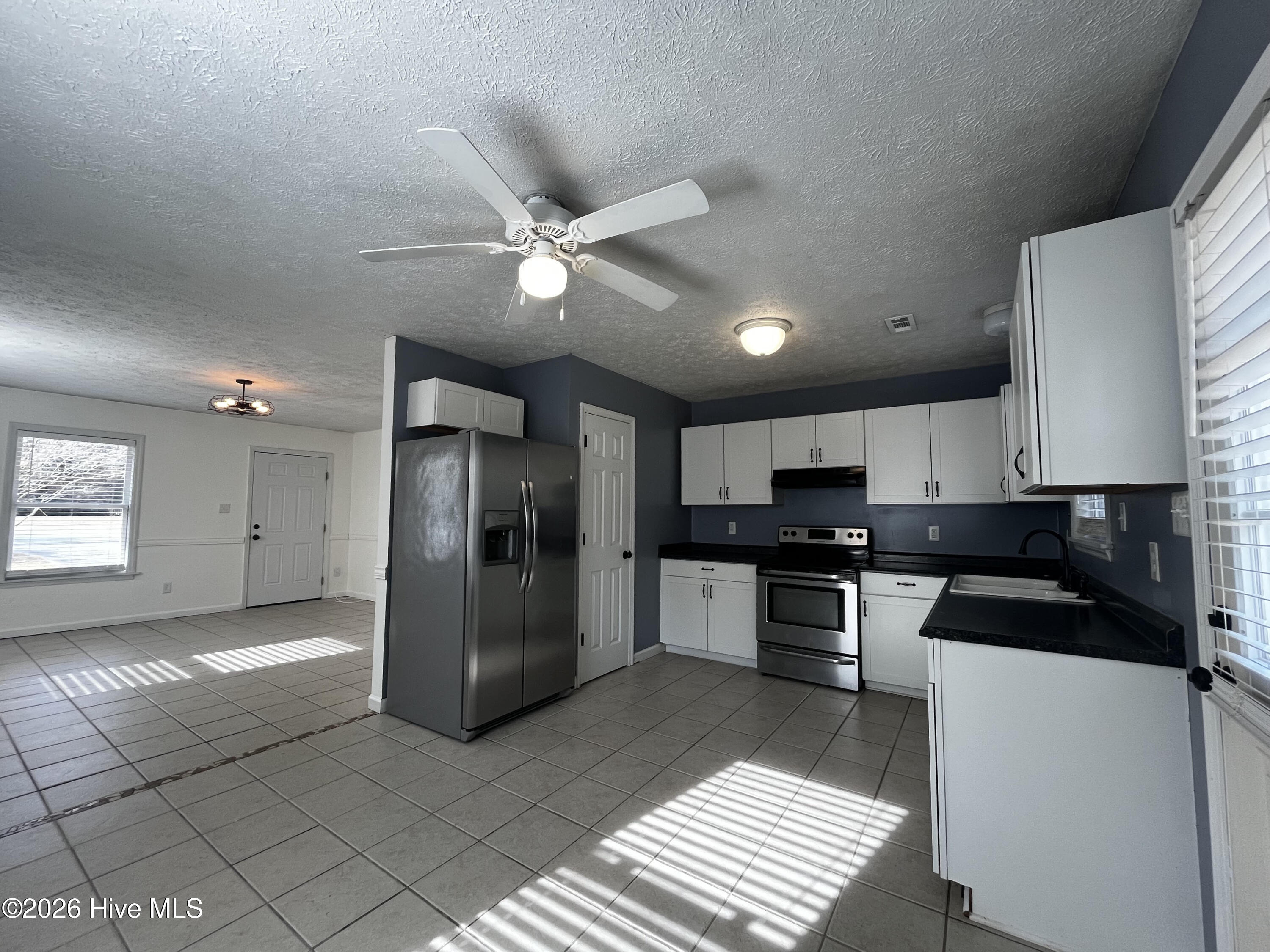 313 Church Road Havelock, NC 28532 - Photo 4 of 11 Kitchen Living Room